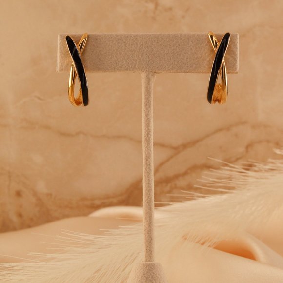 SOLD Vintage Black and Gold Trifari Pierced Earrings - Picture 2 of 10